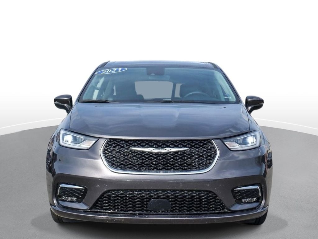 Certified 2023 Chrysler Pacifica Touring L Minivan/Van
