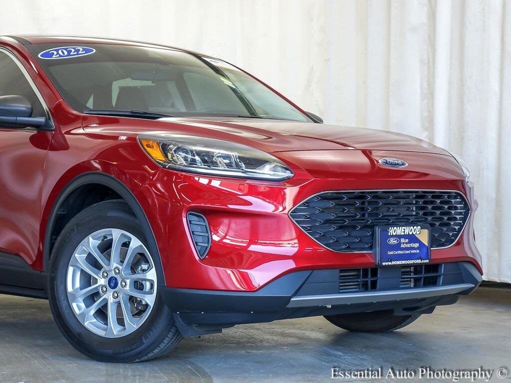 2022 Ford Escape SE photo 2