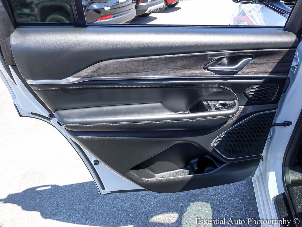 2023 Jeep Grand Cherokee L Overland - Photo 23