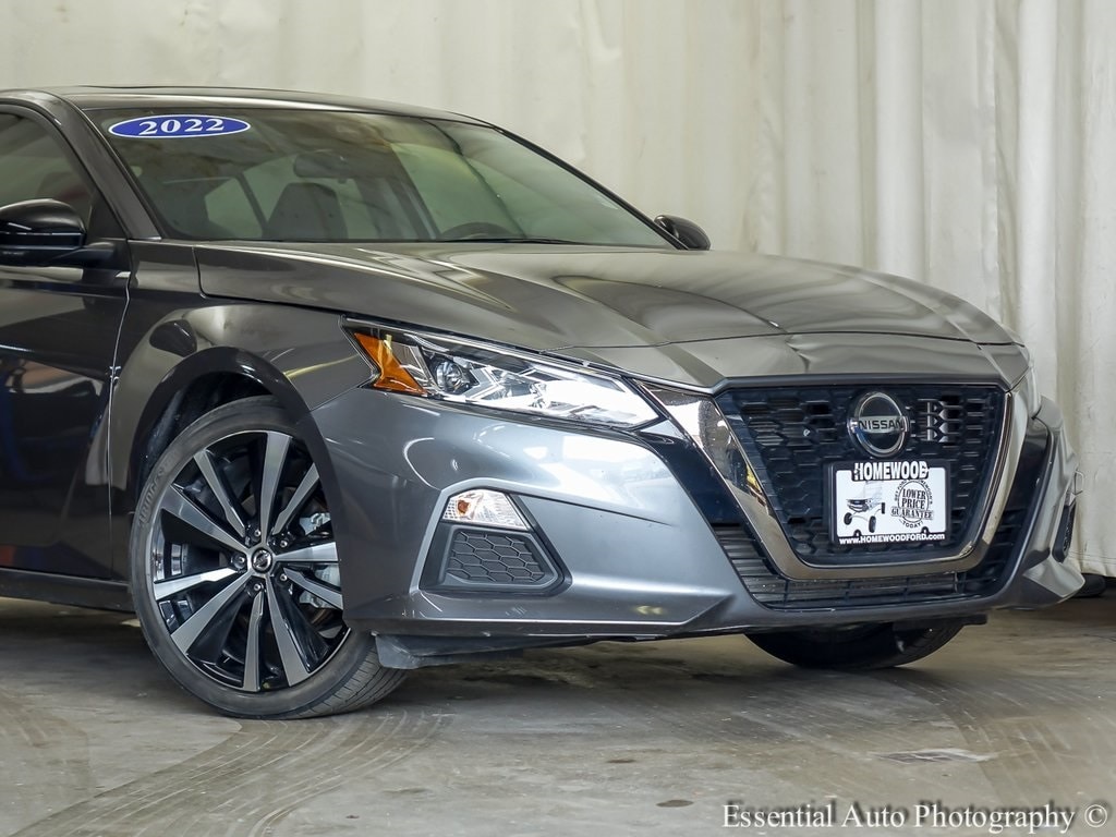 Used 2022 Nissan Altima SR with VIN 1N4AL4CV3NN368411 for sale in Homewood, IL