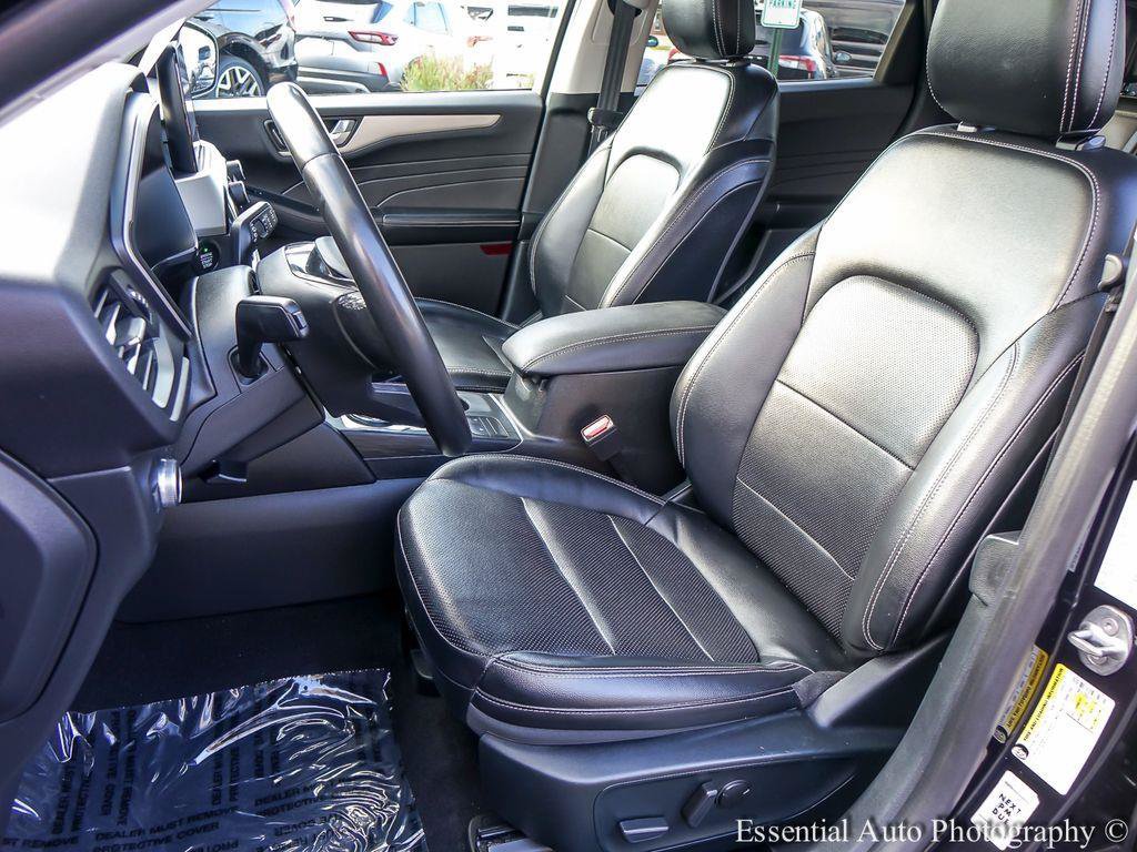 2022 Ford Escape SEL - Photo 9