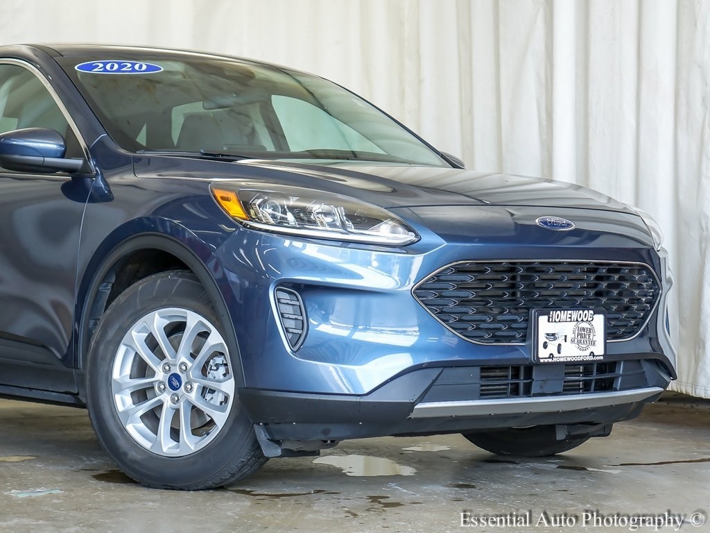 Used 2020 Ford Escape SE with VIN 1FMCU0G69LUC71790 for sale in Homewood, IL