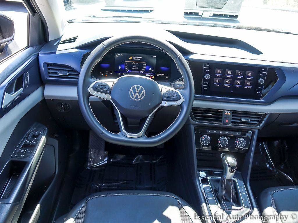 2023 Volkswagen Taos SE - Photo 12