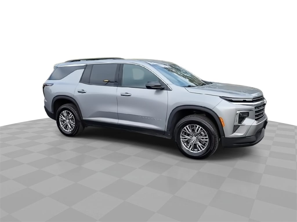 Used 2025 Chevrolet Traverse LT SUV