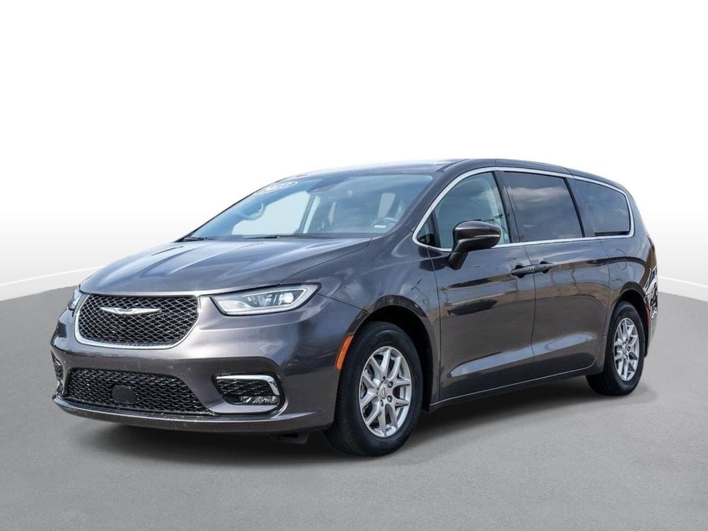 Certified 2023 Chrysler Pacifica Touring L Minivan/Van