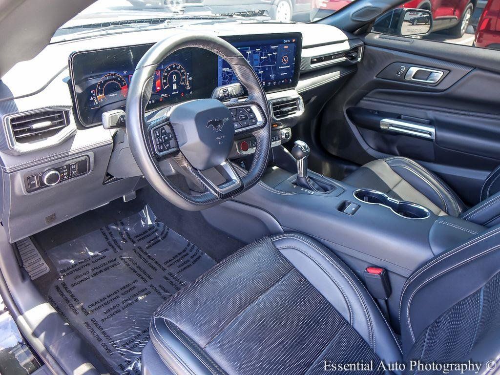2025 Ford Mustang GT Premium - Photo 10