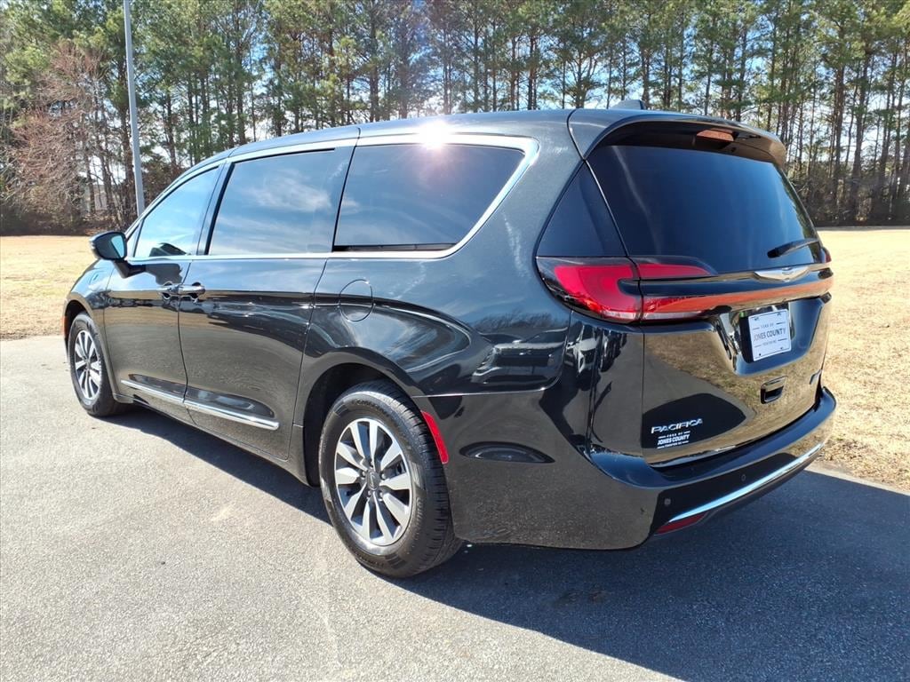 Used 2022 Chrysler Pacifica Hybrid Limited Passenger Van