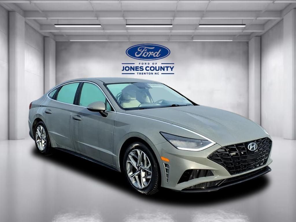 Used 2023 Hyundai Sonata SEL Sedan