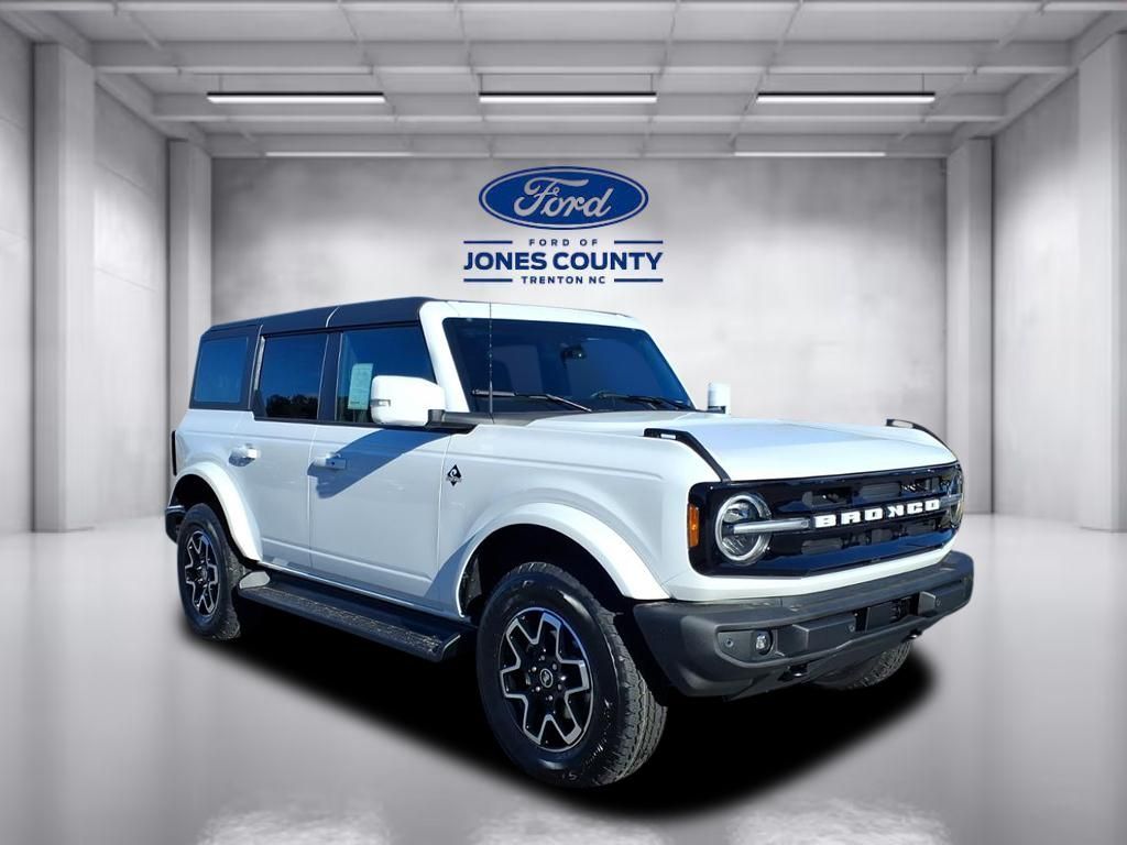 2025 Ford Bronco 4-Door Outer Banks's photo