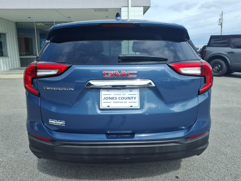 Used 2024 GMC Terrain SLE Sport Utility