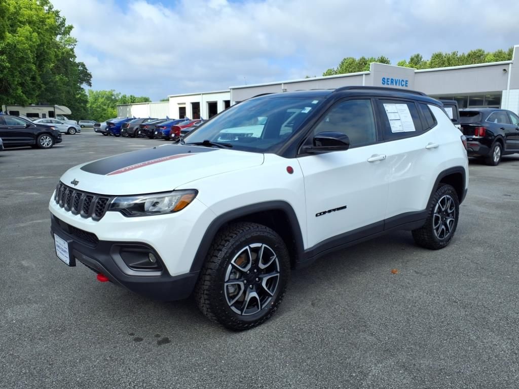 2024 Jeep Compass Trailhawk photo 4