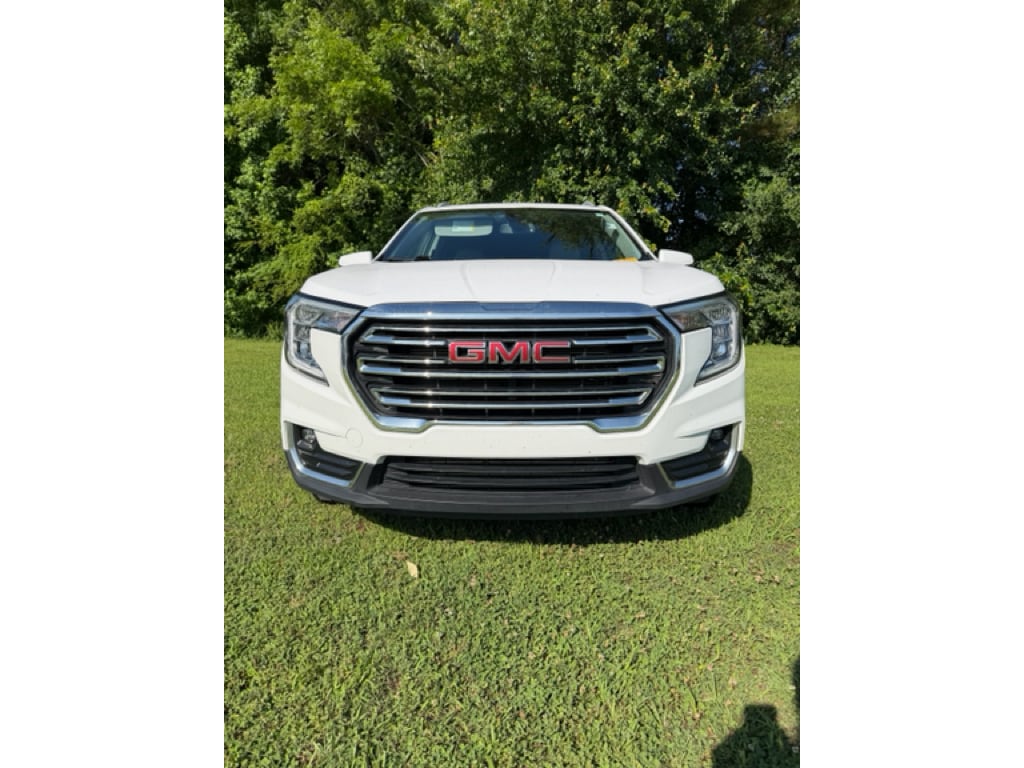 2024 GMC Terrain SLT AWD's photo