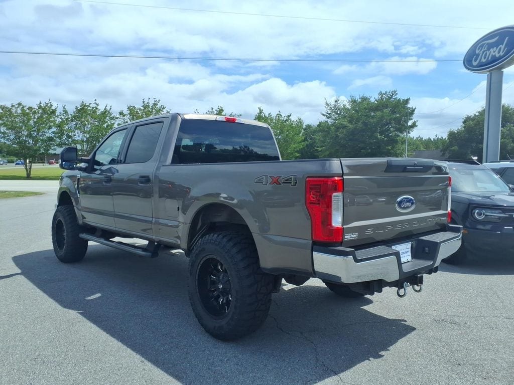 Used 2018 Ford F-250 XLT Crew Cab