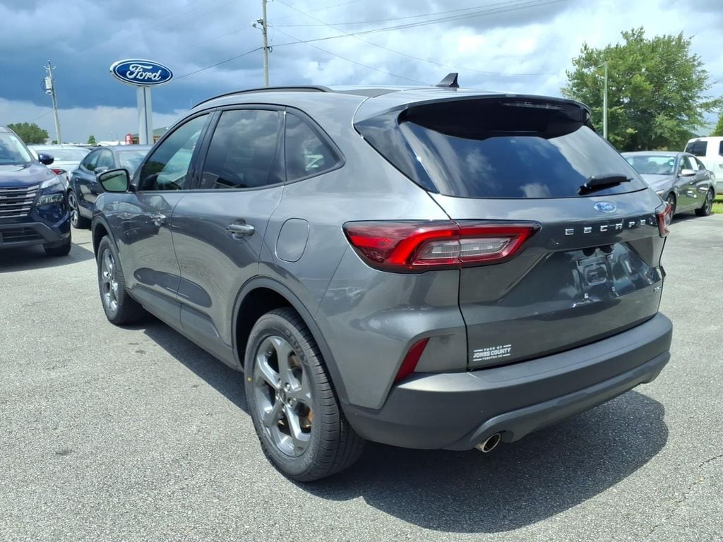 Used 2025 Ford Escape ST-Line Select Sport Utility