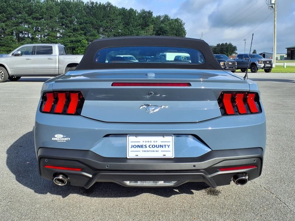 2025 Ford Mustang EcoBoost Premium Convertible photo 3