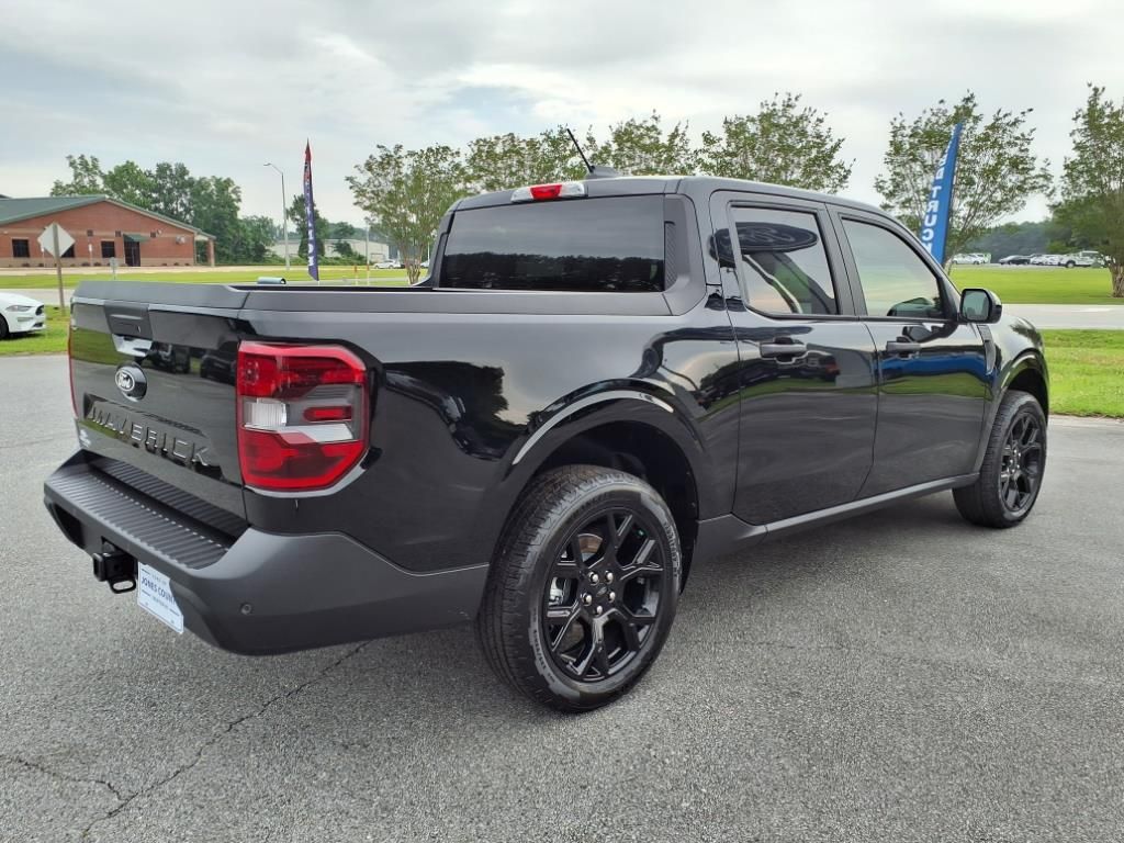 2025 Ford Maverick XLT photo 2
