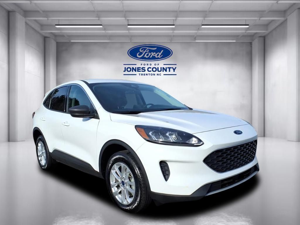 2022 Ford Escape SE's photo