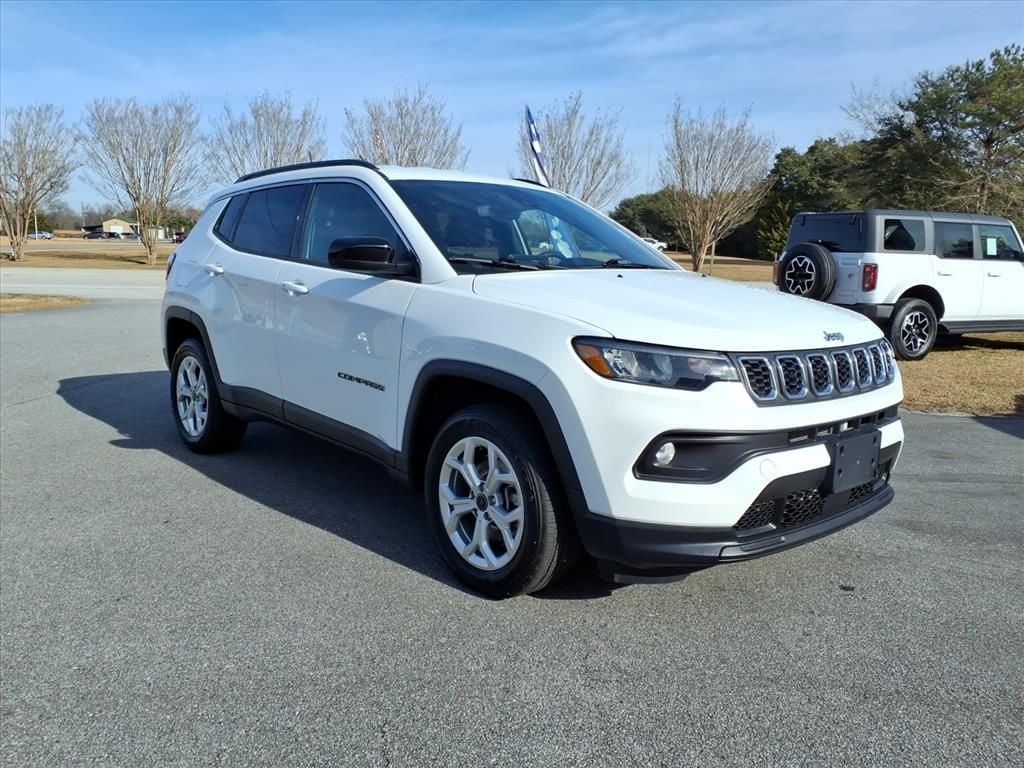 2025 Jeep Compass Latitude's photo