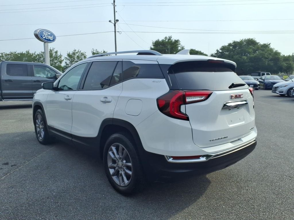 Used 2024 GMC Terrain SLT Sport Utility