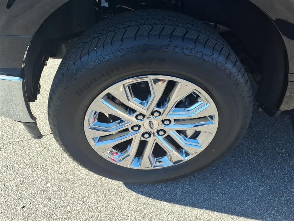 New 2025 Ford F-150 Lariat Crew Cab