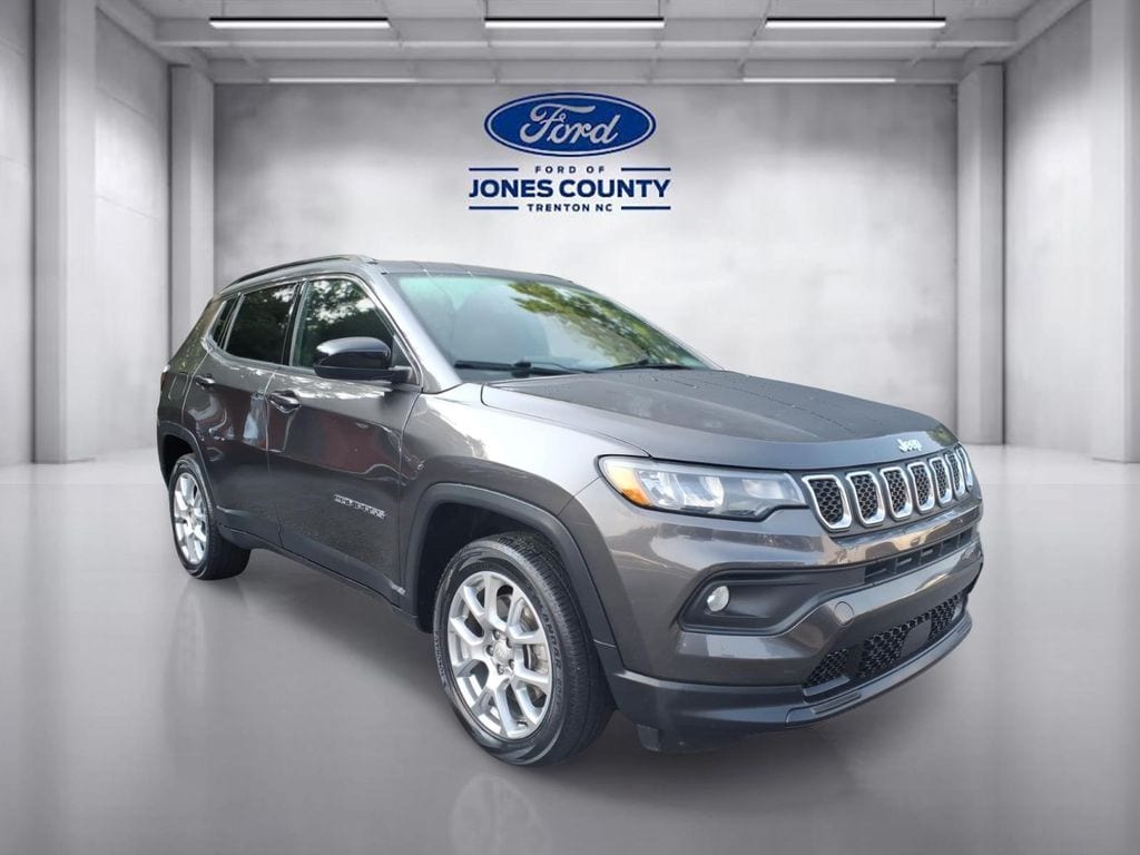 Used 2023 Jeep Compass Latitude Lux Sport Utility