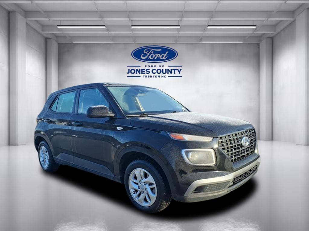 2021 Hyundai Venue SE's photo