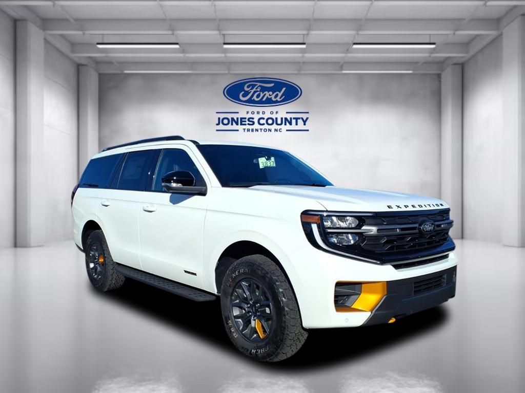 2025 Ford Expedition Tremor's photo