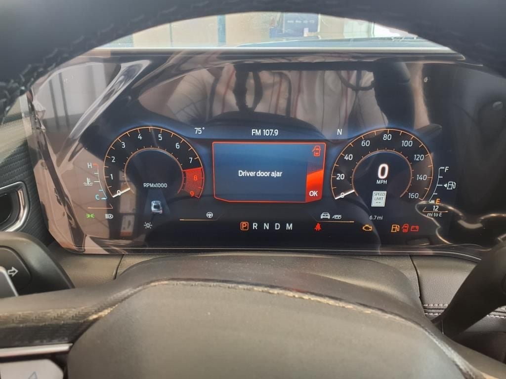 2025 Ford Mustang GT Premium Convertible - Photo 17