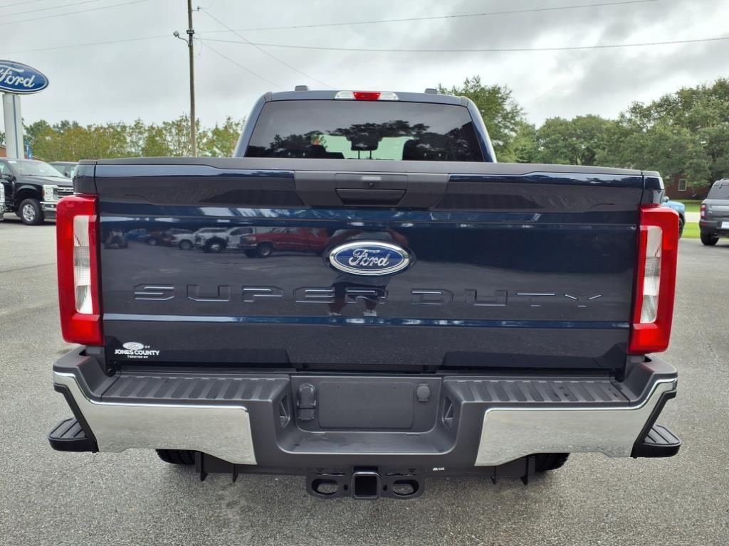 2025 Ford F-250 XLT photo 2
