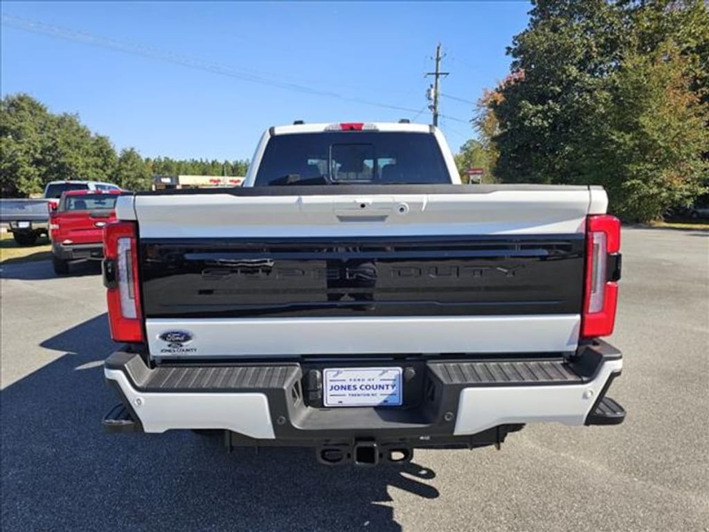 New 2026 Ford F-250 Platinum Crew Cab