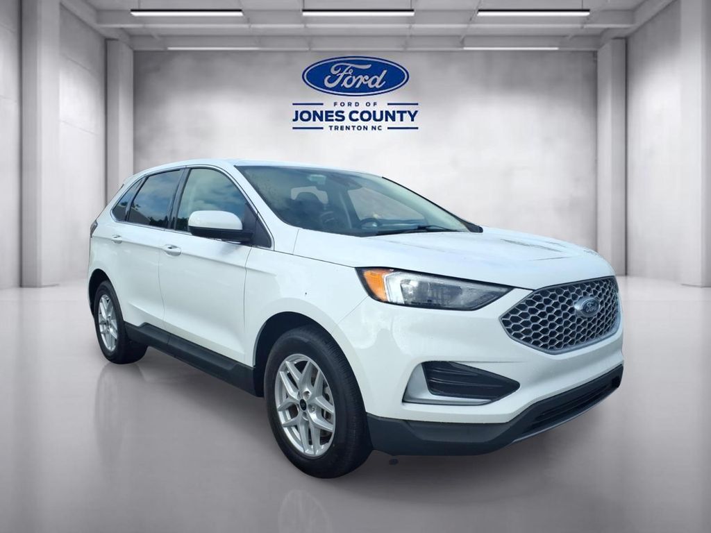 2024 Ford Edge SEL AWD's photo