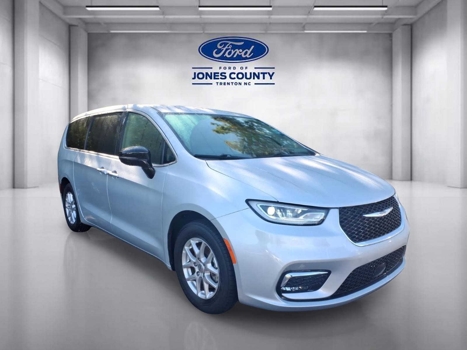  Chrysler Pacifica