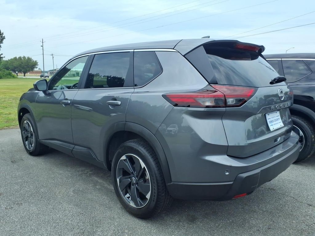 Used 2025 Nissan Rogue SV Sport Utility