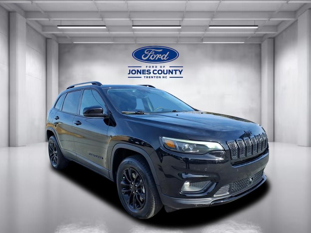 2023 Jeep Cherokee Altitude Lux's photo