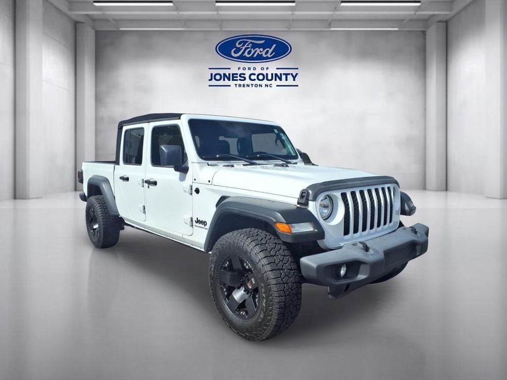 2020 Jeep Gladiator Sport S's photo