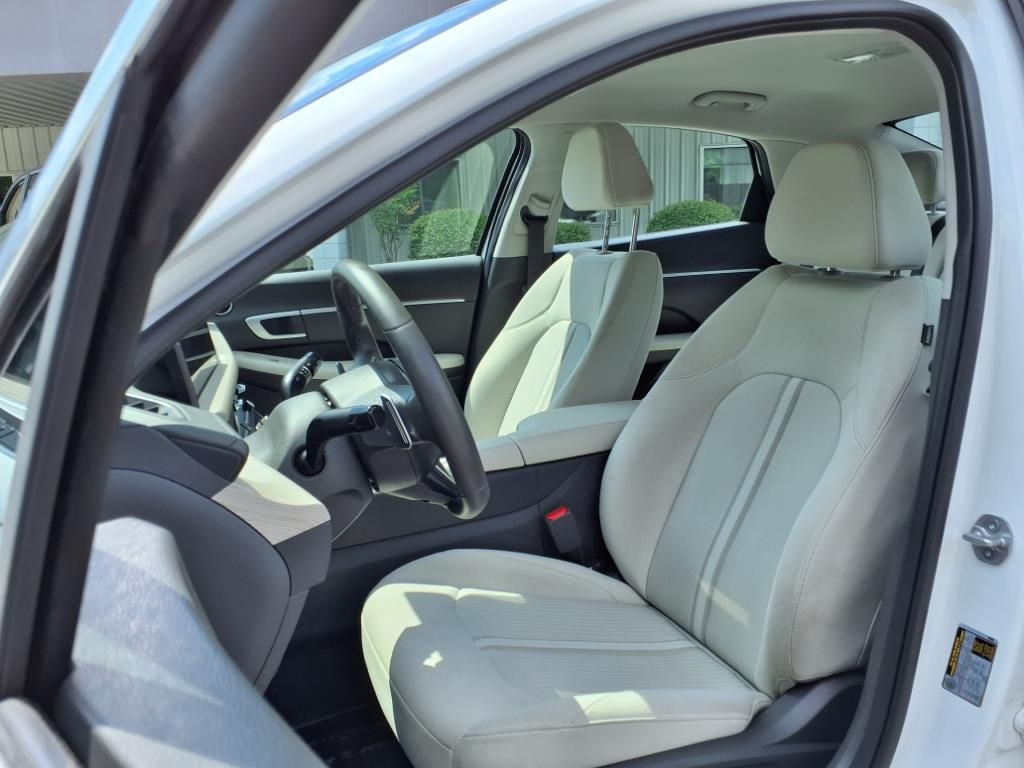 2024 Hyundai Sonata Hybrid SEL photo 3