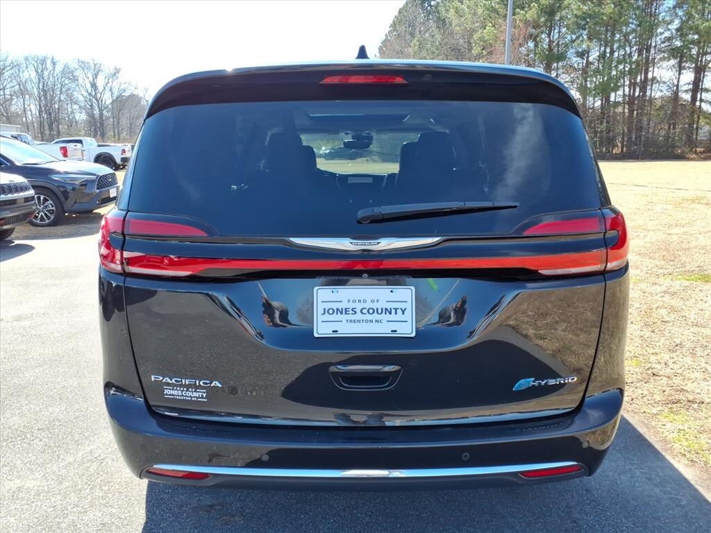 Used 2022 Chrysler Pacifica Hybrid Limited Passenger Van