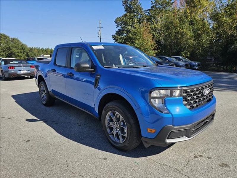 2025 Ford Maverick XLT's photo