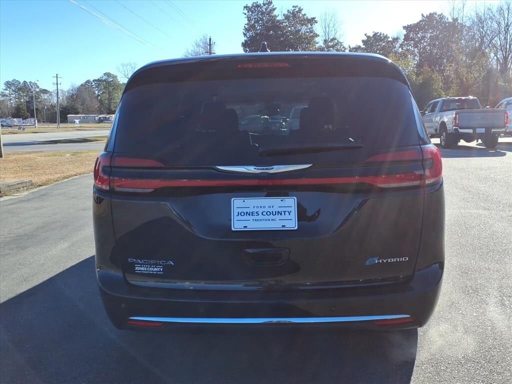Used 2024 Chrysler Pacifica Hybrid Select Passenger Van