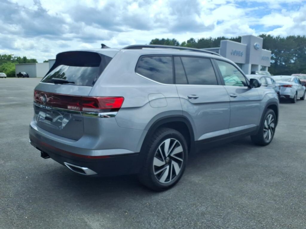 Used 2025 Volkswagen Atlas 2.0T SE w/Technology Sport Utility