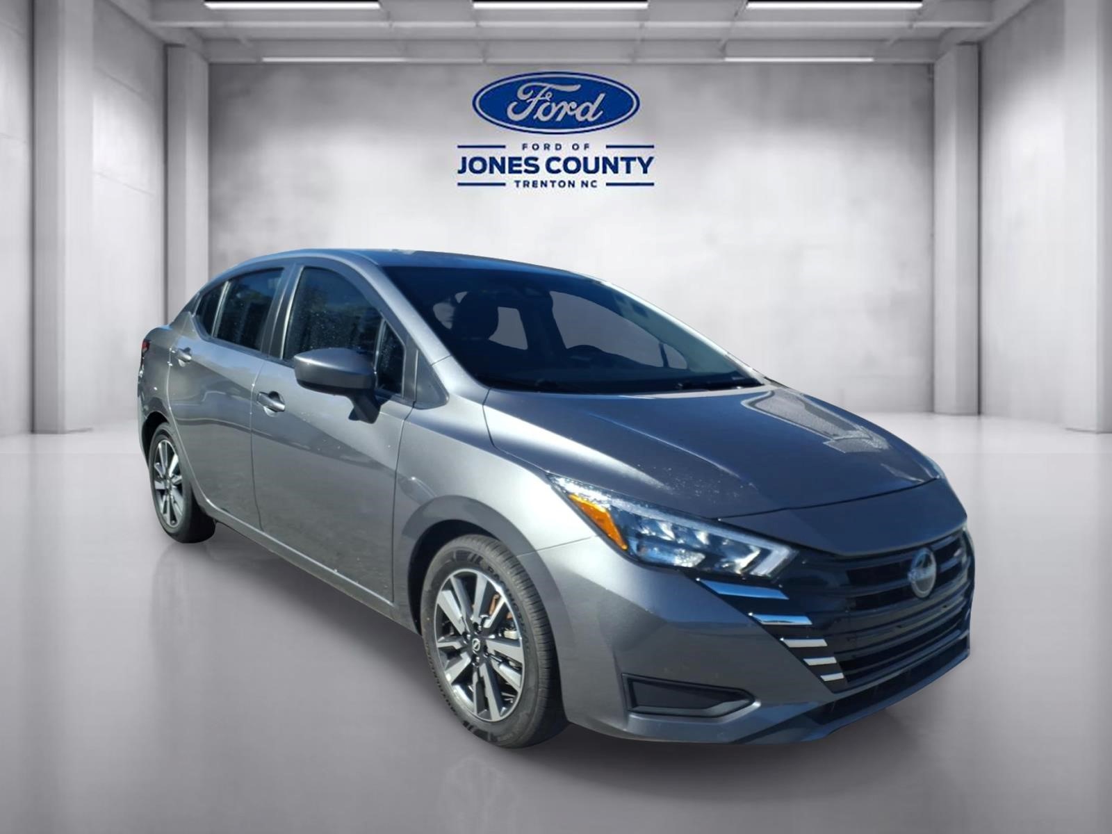  Nissan Versa