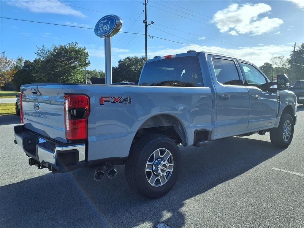2026 Ford F-250 Super Duty Lariat - Photo 2