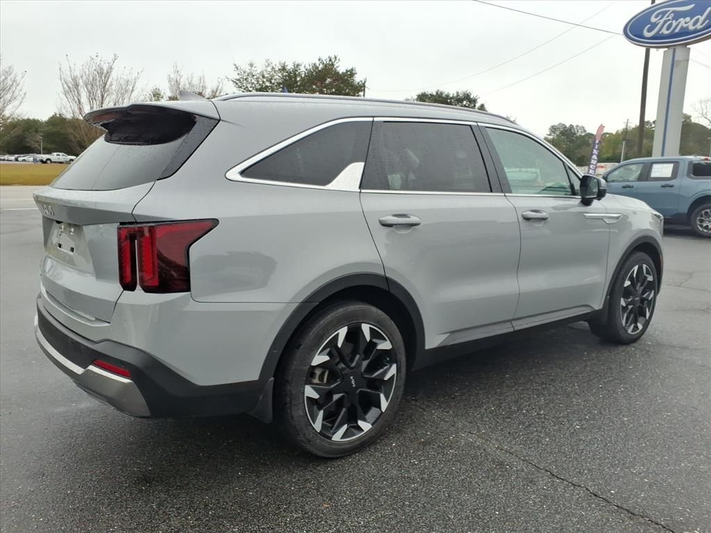 2024 Kia Sorento SX photo 2