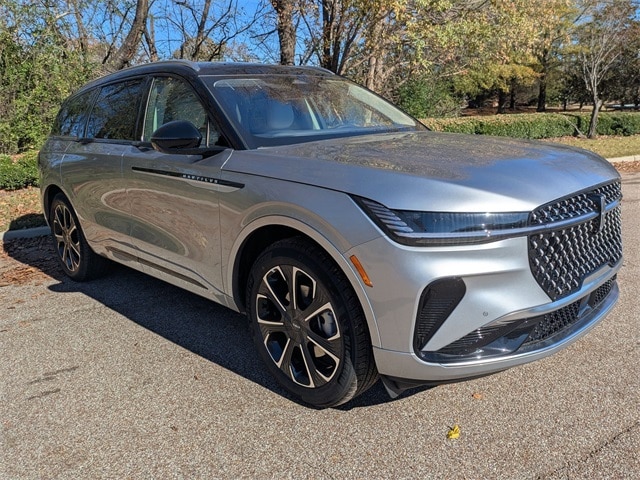 2026 Lincoln Nautilus Reserve photo 4