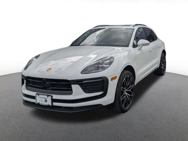 2025 Porsche Macan