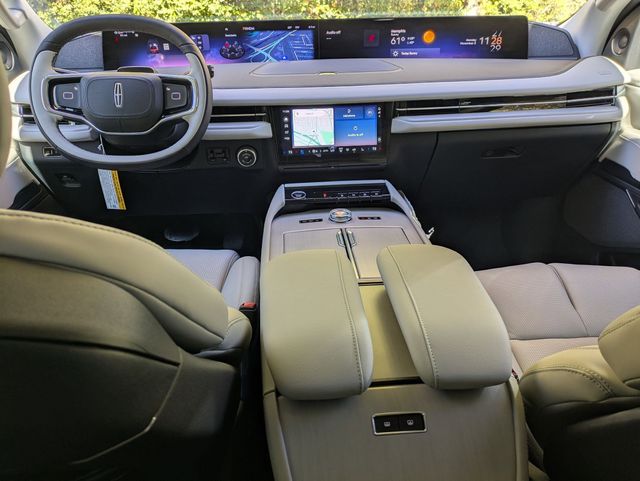 2025 Lincoln Navigator Reserve L - Photo 6