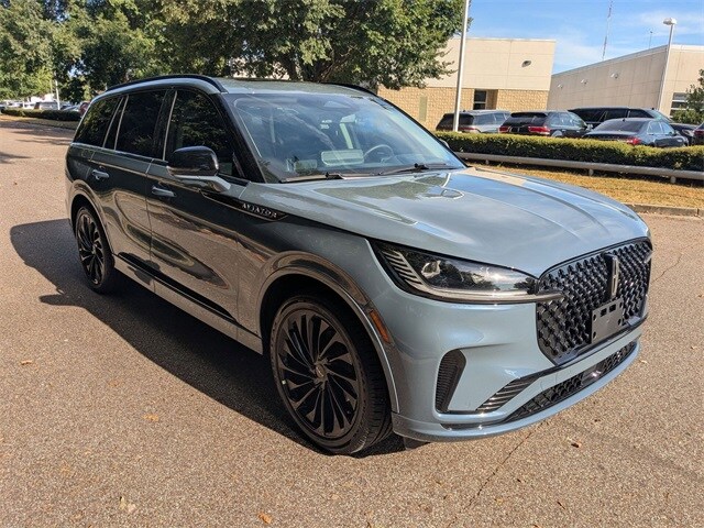2025 Lincoln Aviator Reserve photo 4
