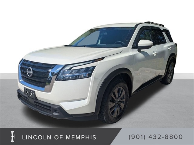2022 Nissan Pathfinder SV
