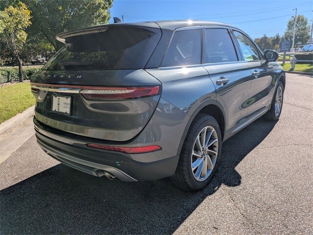 2025 Lincoln Corsair Premiere photo 3