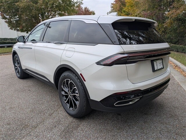 2026 Lincoln Nautilus Reserve photo 2